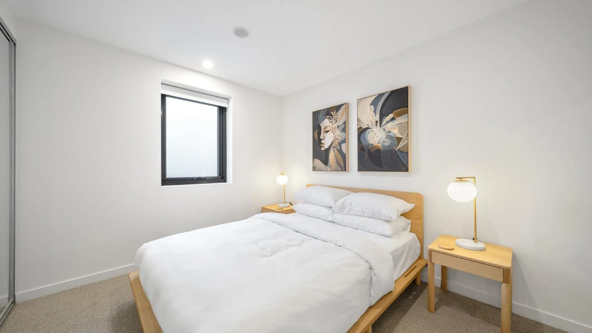 קנברה Sleek Inner-City 2-Bed With Swimming Pool & Bbq דירה